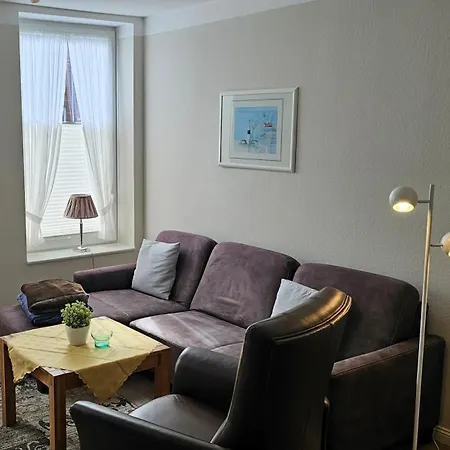 Haus Zum Kleinen Versteck 5 Apartamento *